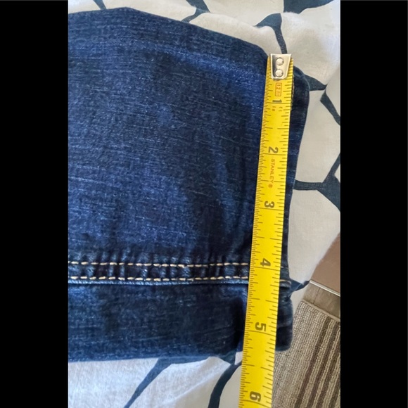 🌈 3/$40 Old Navy Maternity jeans s8 regular fit - Picture 10 of 10